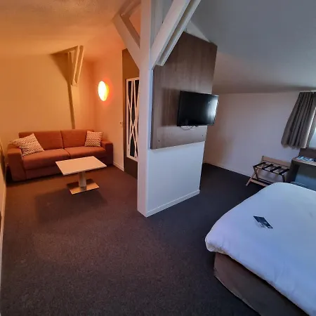 Campanile Toulouse - Aeroport Hotel 3*