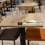 Campanile Toulouse - Aeroport 3*