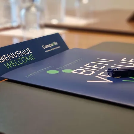 Campanile Toulouse - Aeroport بلانياك