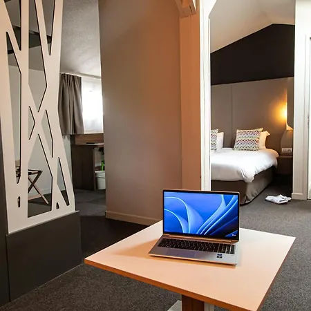 Campanile Toulouse - Aeroport 3*