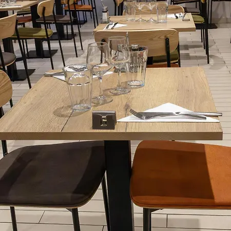 Campanile Toulouse - Aeroport 3*