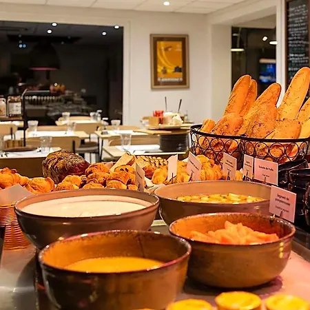 Campanile Toulouse - Aeroport Hotel 3*