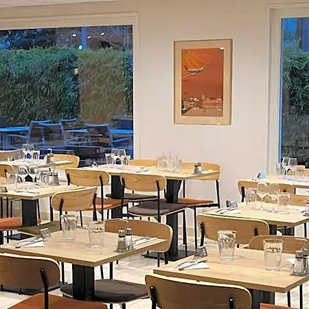 Campanile Toulouse - Aeroport 3*