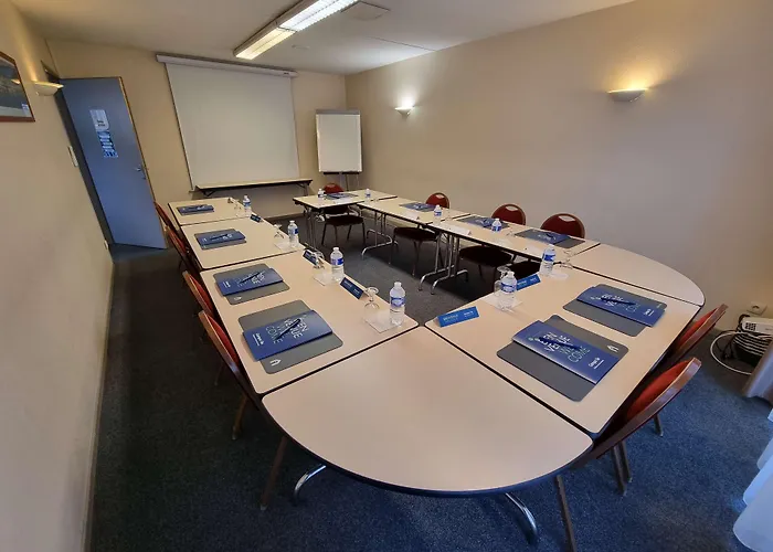 Hotel Campanile Toulouse - Aeroport 3*