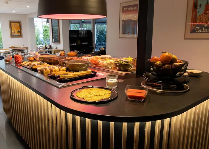 Campanile Toulouse - Aeroport 3*