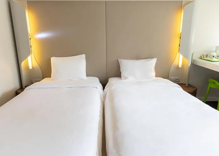 Campanile Toulouse - Aeroport Hotel 3*