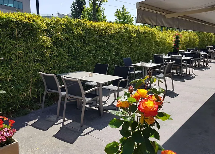 Campanile Toulouse - Aeroport 3*